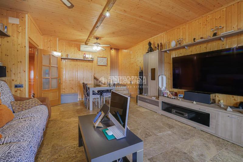 Foto 866c5c37-834f-4f46-ac6b-5aedbce160cc. Dúplex amb calefacció a Roquetes Barcelona