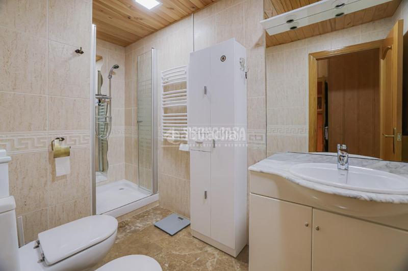 Foto 87e5d0a2-5581-4508-9760-a2df4f83ab1c. Dúplex amb calefacció a Roquetes Barcelona