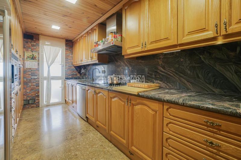 Foto 9139f377-88f8-4767-ba9b-5b889130d8e4. Dúplex amb calefacció a Roquetes Barcelona