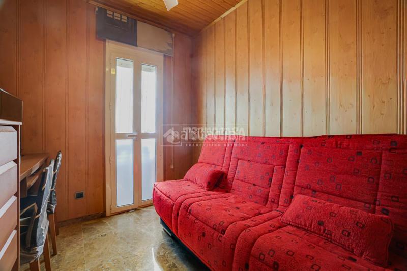 Foto f9509e06-2eba-4fa2-999d-533b389f4a25. Dúplex amb calefacció a Roquetes Barcelona