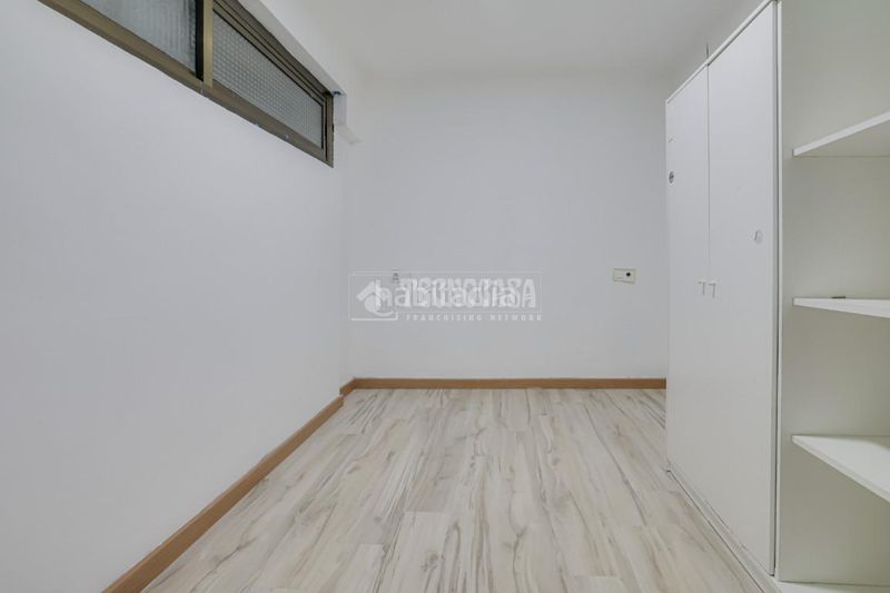 Foto ada6c8b5-16b8-4079-922f-80e454ce01c7. Pis a Roquetes Barcelona