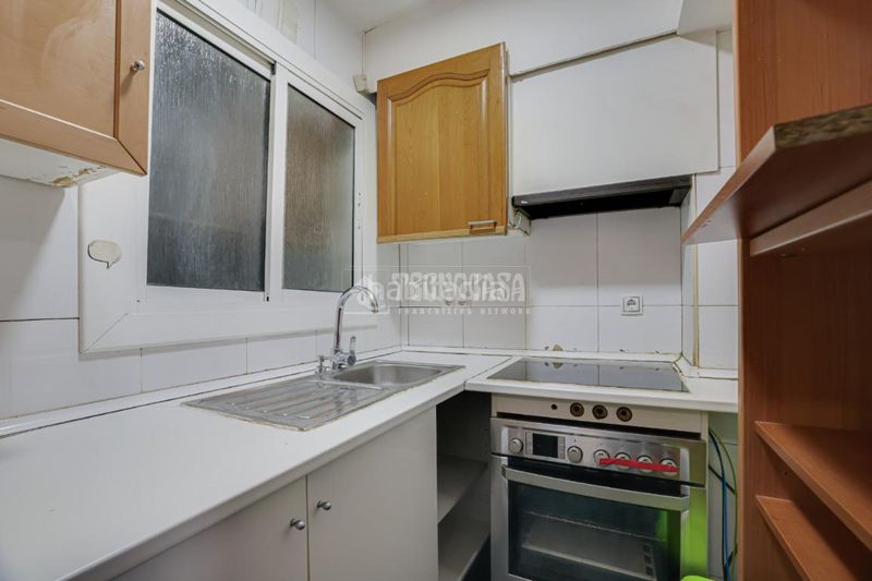 Foto b942d33b-ee89-4b67-8712-0e6af3cc22f2. Pis a Roquetes Barcelona