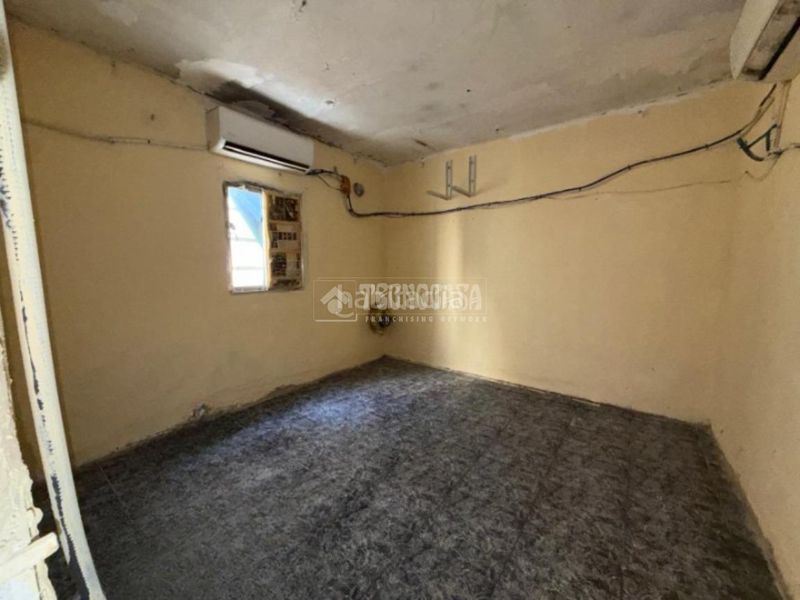 Foto 29ff8106-fb5d-45f3-b0d5-3e5c37d657b9. Casa a Roquetes Barcelona