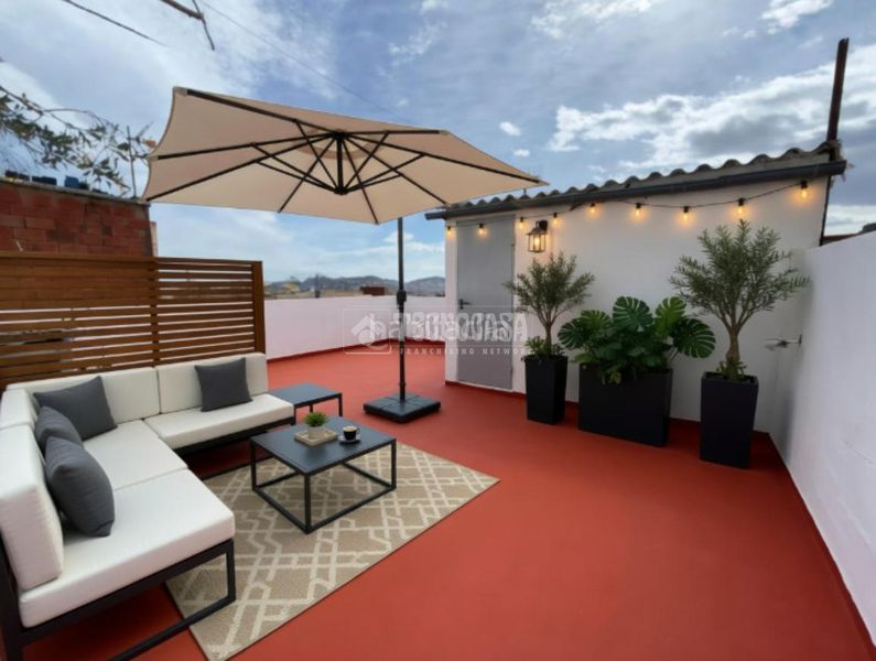 Foto 2b0cdaa2-29ad-4eaf-b840-5c264893216a. Casa a Roquetes Barcelona