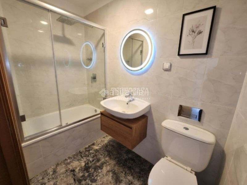 Foto 6052e719-d44a-4108-9f43-88e3923a9915. Casa a Roquetes Barcelona