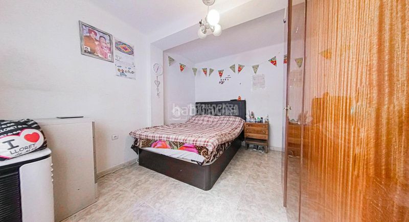 Foto 29d9e9fa-7a92-48de-9a99-b27cfe3e35f0. Pis a Roquetes Barcelona