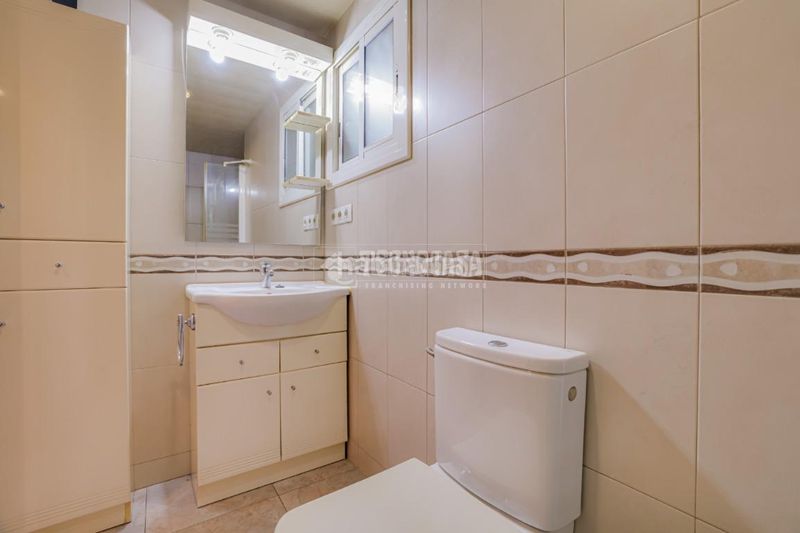 Foto 33681c9d-e1ff-4dae-9db2-b3b767581f9e. Pis a Roquetes Barcelona