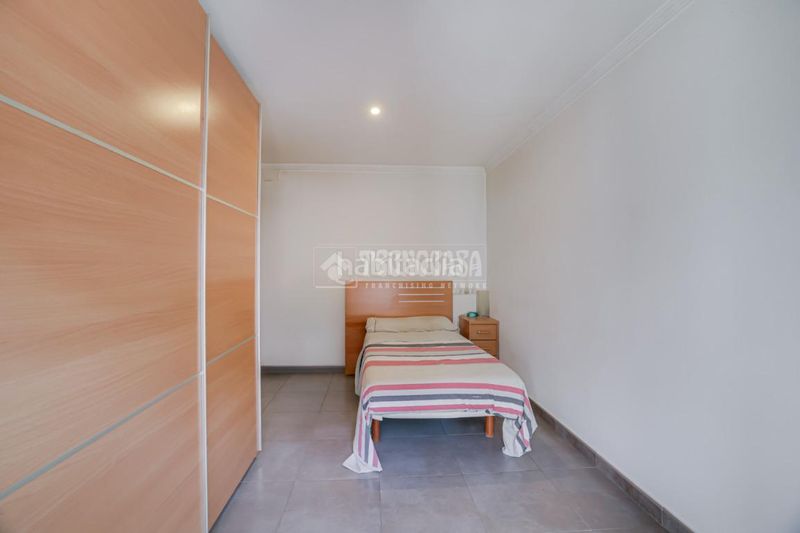 Foto 68cdcabf-6fda-47df-bfa3-c97336de26aa. Pis a Roquetes Barcelona