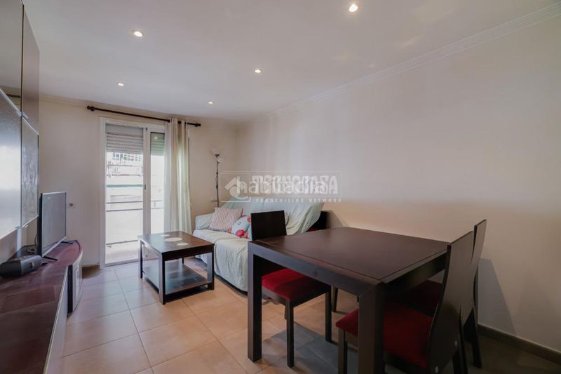 Foto f33d7a46-d41b-4b74-b2fb-bc9ce0236053. Pis a Roquetes Barcelona