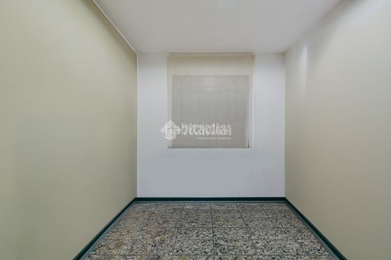 Foto 6f9ee9d6-de19-41a9-9d68-2f84c8a6ff8d. Pis a Roquetes Barcelona