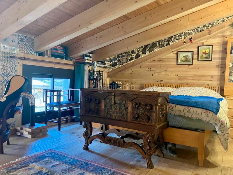 Foto ee44279f-ba44-42c6-84cd-26fe02b5d428. Dúplex amb calefacció a Sant Joan les Fonts