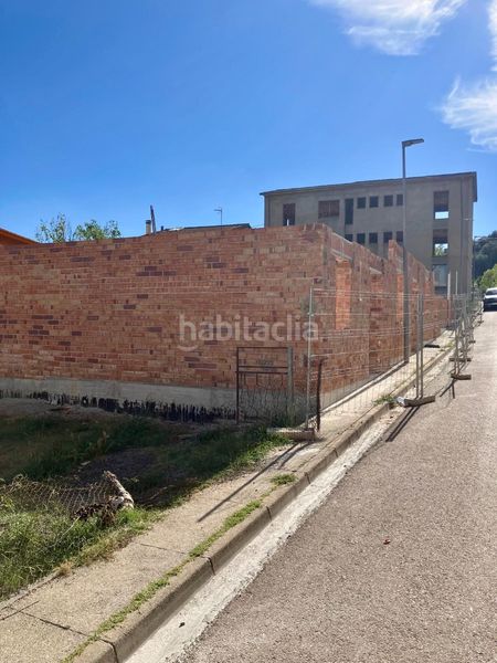 Foto e37e5622-25a3-48fb-9434-df04574b0d3c. Casa adossada a carrer ventolà 4 a Olot
