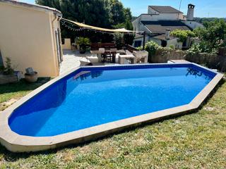 Chalet  Carrer del pi. Chalet independiente con gran jardín y piscina