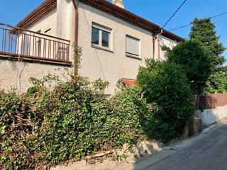Casa  Carrer hortensies 1. Casa a reformar con muchas posibilidades
