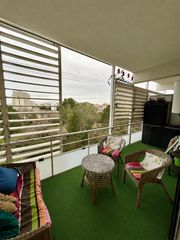 Flat in Carrer del port de reig 45. Piso muy cerca de la playa con piscina comunitaria