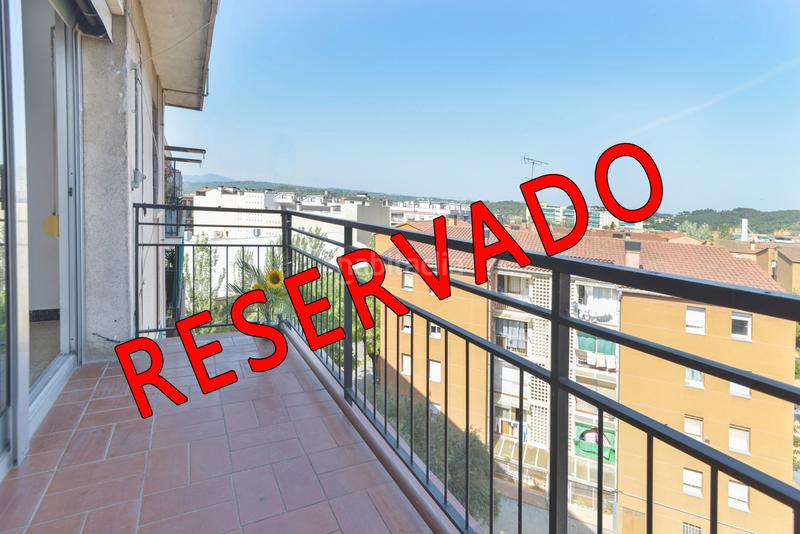 Foto 7cf5bf7b-47fc-41a4-9865-43bf3abb6223. Piso  centrico en en Martorell