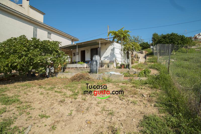 Foto 6bde48f3-d38f-4fdd-847d-94d42030920d. Terreno residencial terreno con edificación idependizate en Sant Esteve Sesrovires