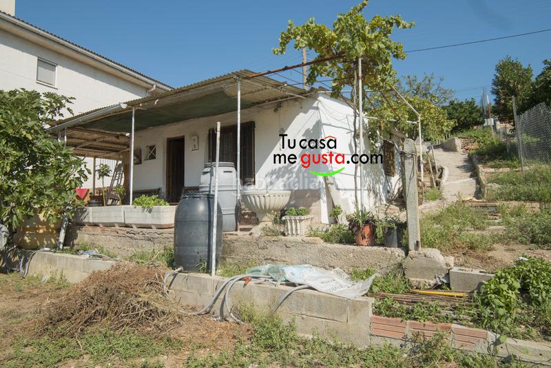 Foto b9ce8678-6c1b-4b10-aa4e-61d6b172564f. Terreno residencial terreno con edificación idependizate en Sant Esteve Sesrovires