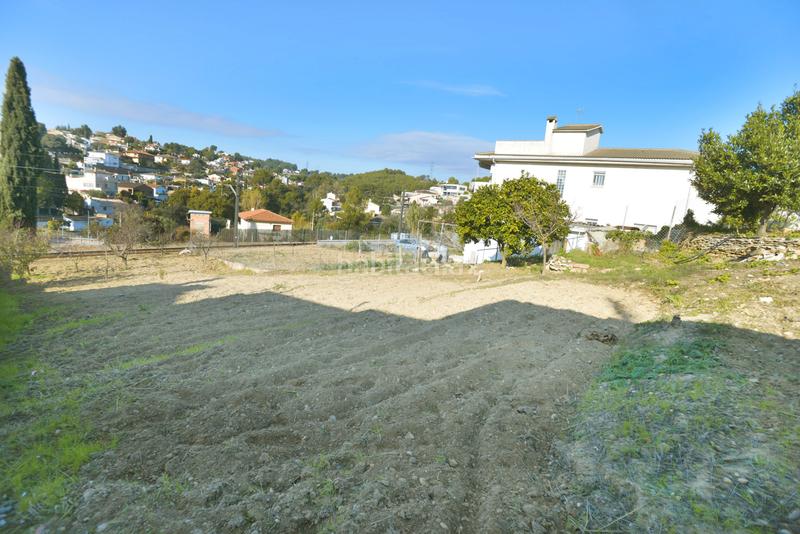 Foto 0d7fc29e-d624-4962-8ff5-6d588181d824. Terreny residencial a Sant Esteve Sesrovires