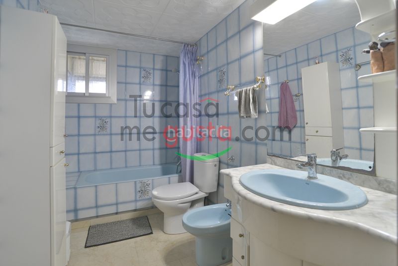 Foto 45ef4849-3b06-44c7-8de8-002784802b9d. Casa amb xemeneia calefacció aparcament piscina a Abrera