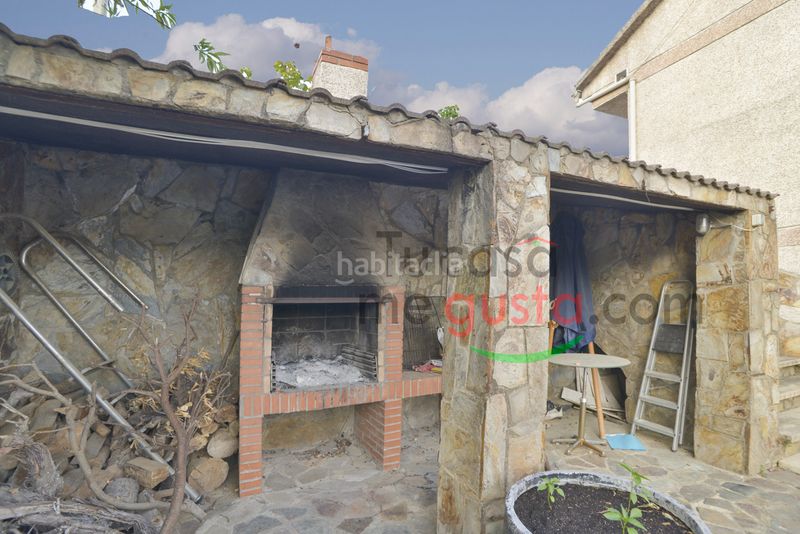 Foto bf6d5be3-b6cd-4143-9203-954d111a274b. Casa amb xemeneia calefacció aparcament piscina a Abrera