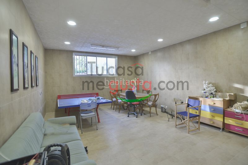 Foto d4d5620f-8e2e-425c-b556-5d80c147afe6. Casa amb xemeneia calefacció aparcament piscina a Abrera