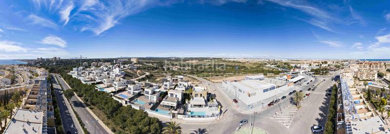 Foto 31793c44-cddf-4bde-b965-9c80000ba8b5. Xalet a Campoamor Orihuela