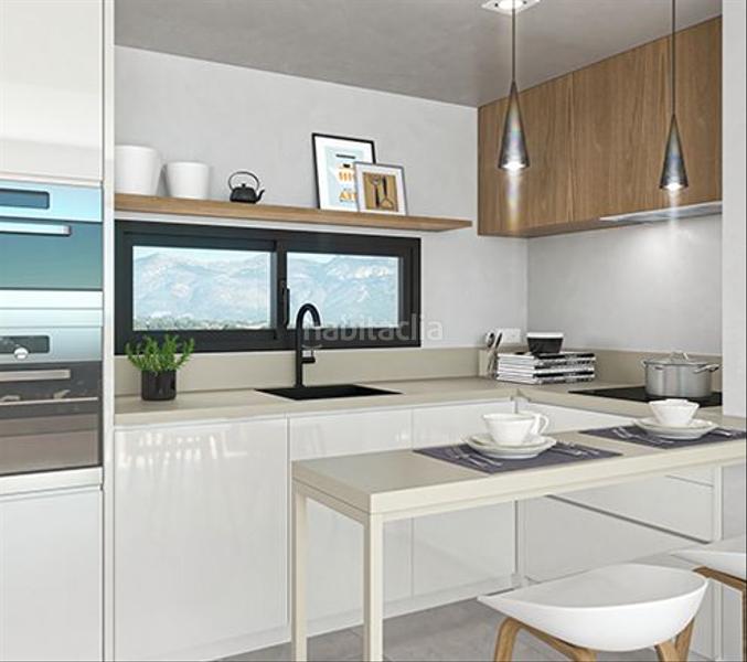 Foto e070b324-5a1a-4dd9-bc4c-8715f8986fb0. Apartament amb piscina a Rincón Bajo Benidorm