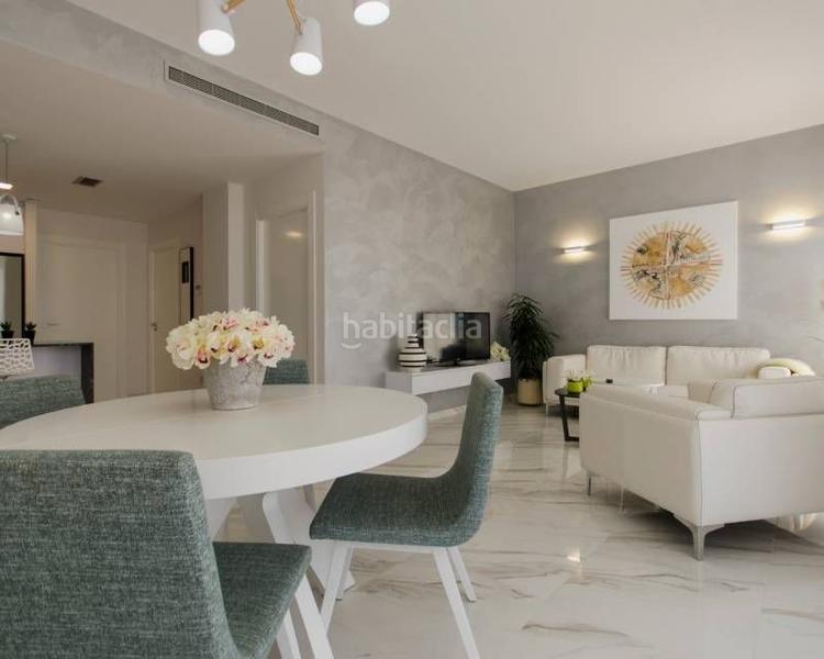 Foto bfec86d3-893d-4848-985f-925c6d93b8de. Chalet en Campoamor Orihuela