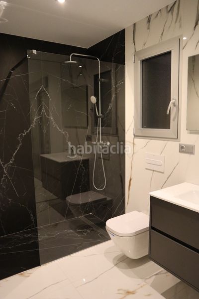 Foto a4d172e0-c744-4582-834e-da5cce95c20b. Casa adossada amb aparcament a Romana (la)