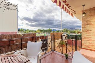 Casa adossada  Calle baritono manuel ausensi. Enorme adosado de 300 m2 con 4 dormitorios y 2 baos