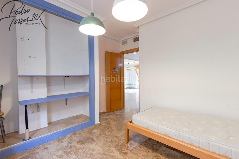 Foto 13e5dc66-8734-4cc3-93c9-757f8b208787. Casa adosada en calle baritono manuel ausensi 14 enorme adosado de 300 m2 con 4 dormitorios y 2 baños en Aspe