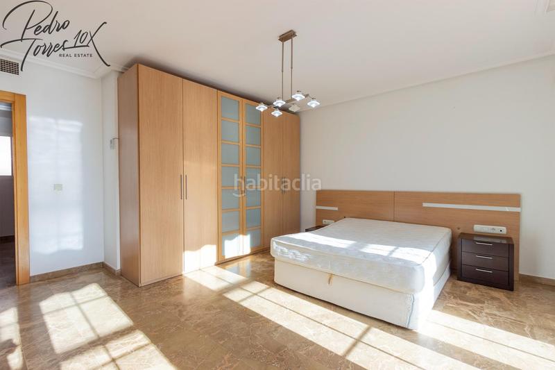 Foto 4eb45891-6a32-495d-a1a8-2f38f98f4fa3. Casa adosada en calle baritono manuel ausensi 14 enorme adosado de 300 m2 con 4 dormitorios y 2 baños en Aspe