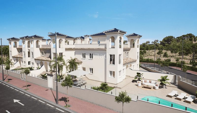 Foto ef07f473-f189-43b3-a2d7-dc809b1e1d83. Casa adossada amb aparcament a Bigastro