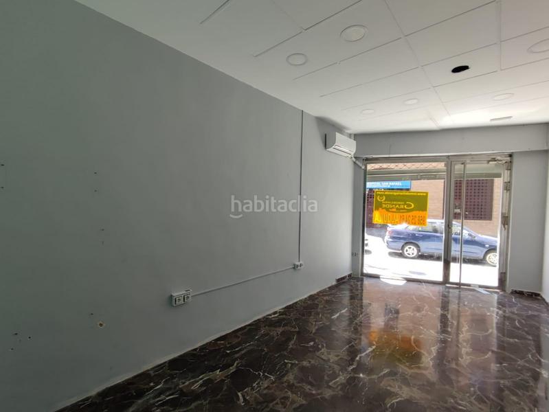 Foto c1cc649d-19f7-479a-abbb-ba8771221e6d. Alquiler local comercial en calle san juan de dios 30 en Granada