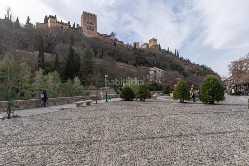 Foto d27711ce-5858-4b02-8583-06672a3cdf40. Piso en calle calle puente espinosa 28 piso en paseo de los tristes en Granada