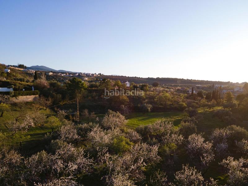 Foto a5595619-b38a-4718-86d5-811bad894c94. Masía en calle las villas 31 cortijo con amplia piscina en Monachil