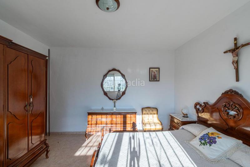 Foto fd83f9e8-c4a0-4085-8346-d8b893cfb001. Masía en calle las villas 31 cortijo con amplia piscina en Monachil