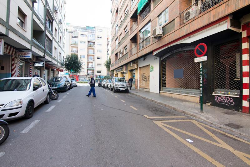 Foto c7d86d79-14ef-4421-88e2-0098f7b0c0e5. Lloguer local comercial a calle seneca a Camino de Ronda Granada