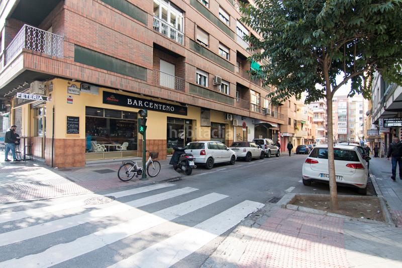 Foto e768a7f4-ba63-40ef-b252-cf37ab3ca654. Lloguer local comercial a calle seneca a Camino de Ronda Granada