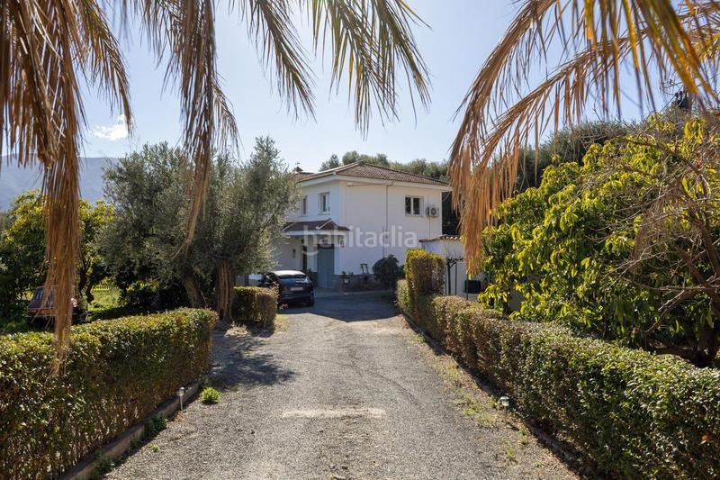 Foto e3eb84e5-ff32-4aa3-b422-88c0504f9ee0. Chalet en carretera sortes 756 chalet con gran terreno en orgiva en Órgiva