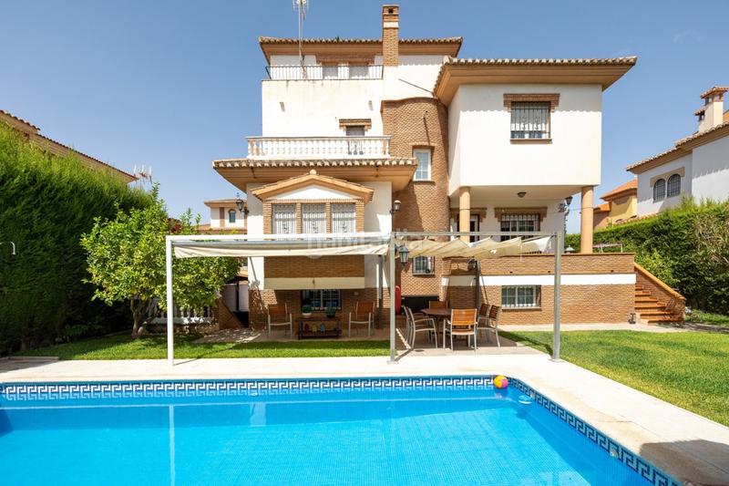 Foto aa34df44-ec16-4ef4-88f1-e0cf234b90a6. Chalet en calle residencial el carmelo 54 magnifico chalet en el carmelo en Ogíjares