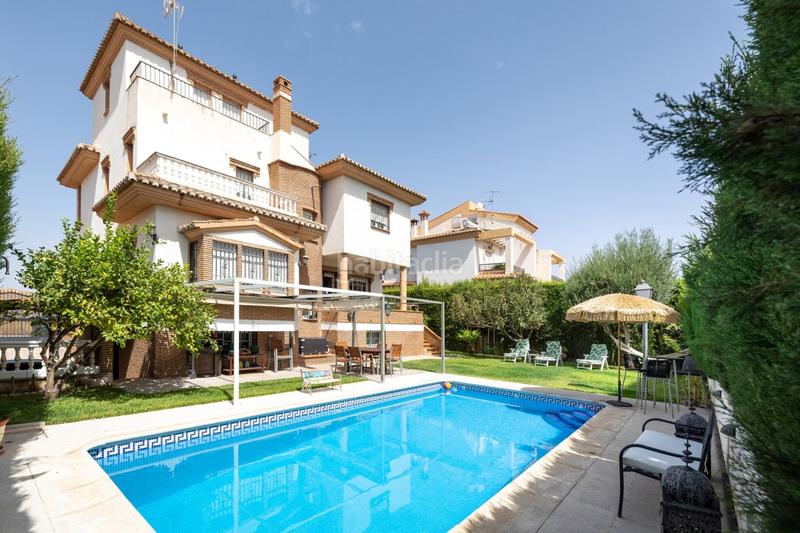 Foto fa8a029f-8412-494f-ab6e-9882ccd867b8. Chalet en calle residencial el carmelo 54 magnifico chalet en el carmelo en Ogíjares