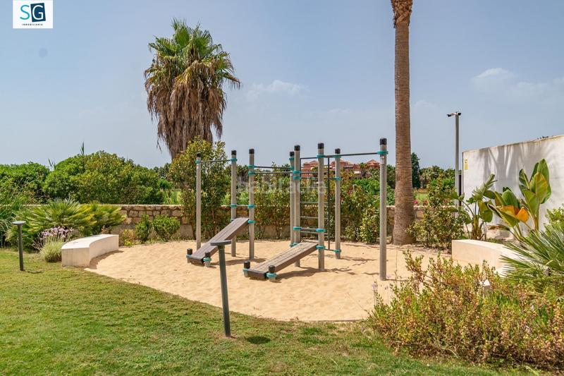 Foto 1b102bd8-1e55-45bd-befc-cdd628b1a626. Piso descubre este espectacular apartamento ubicado en el prestigioso residencial mar de astrid, una joya frente a la hermosa playa gra en Motril