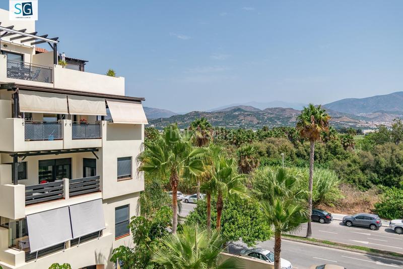 Foto 2777ac83-0788-4946-8223-2107b1d06e93. Piso descubre este espectacular apartamento ubicado en el prestigioso residencial mar de astrid, una joya frente a la hermosa playa gra en Motril