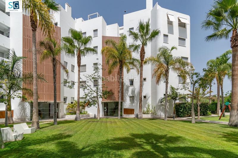 Foto 531d0906-cd5b-4ca5-b9da-767fd7036fcb. Piso descubre este espectacular apartamento ubicado en el prestigioso residencial mar de astrid, una joya frente a la hermosa playa gra en Motril