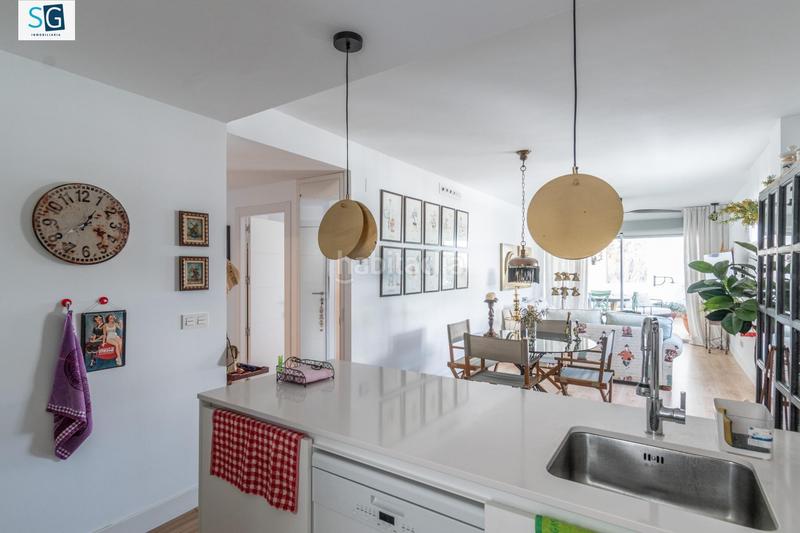 Foto d605bbe0-e70b-46ec-a149-b6ed5522c6d5. Piso descubre este espectacular apartamento ubicado en el prestigioso residencial mar de astrid, una joya frente a la hermosa playa gra en Motril