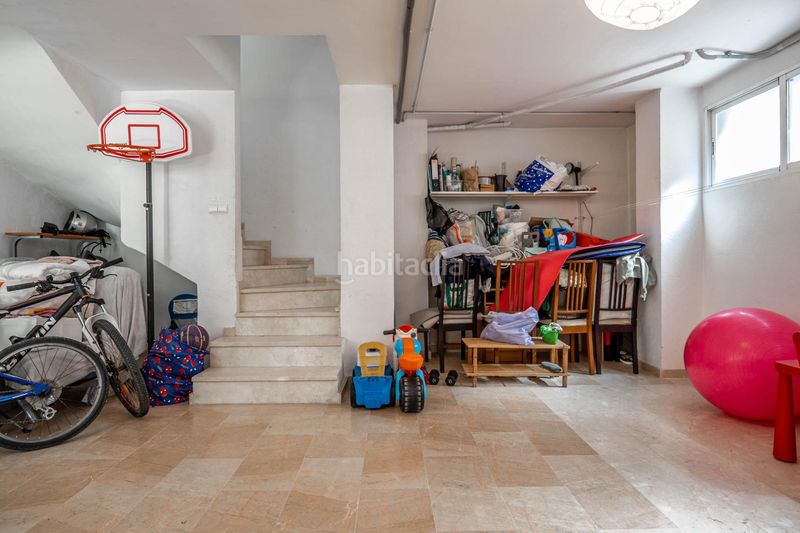 Foto 7e9101c7-aa18-4d68-8699-bd1329e8dfb7. Casa aparellada amb aparcament a Cájar