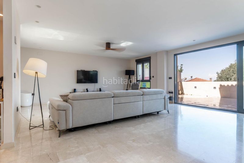 Foto ed430f14-3fb6-4244-9385-69206a74cb35. Casa aparellada amb aparcament a Cájar