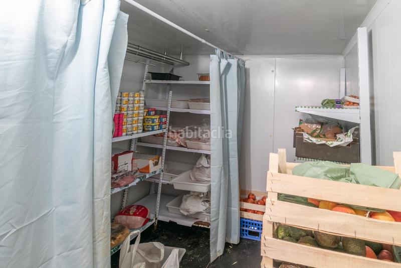 Foto 6583ec5c-a61c-477c-87ed-29ebc8edc1d2. Édifice dans Peza (La)